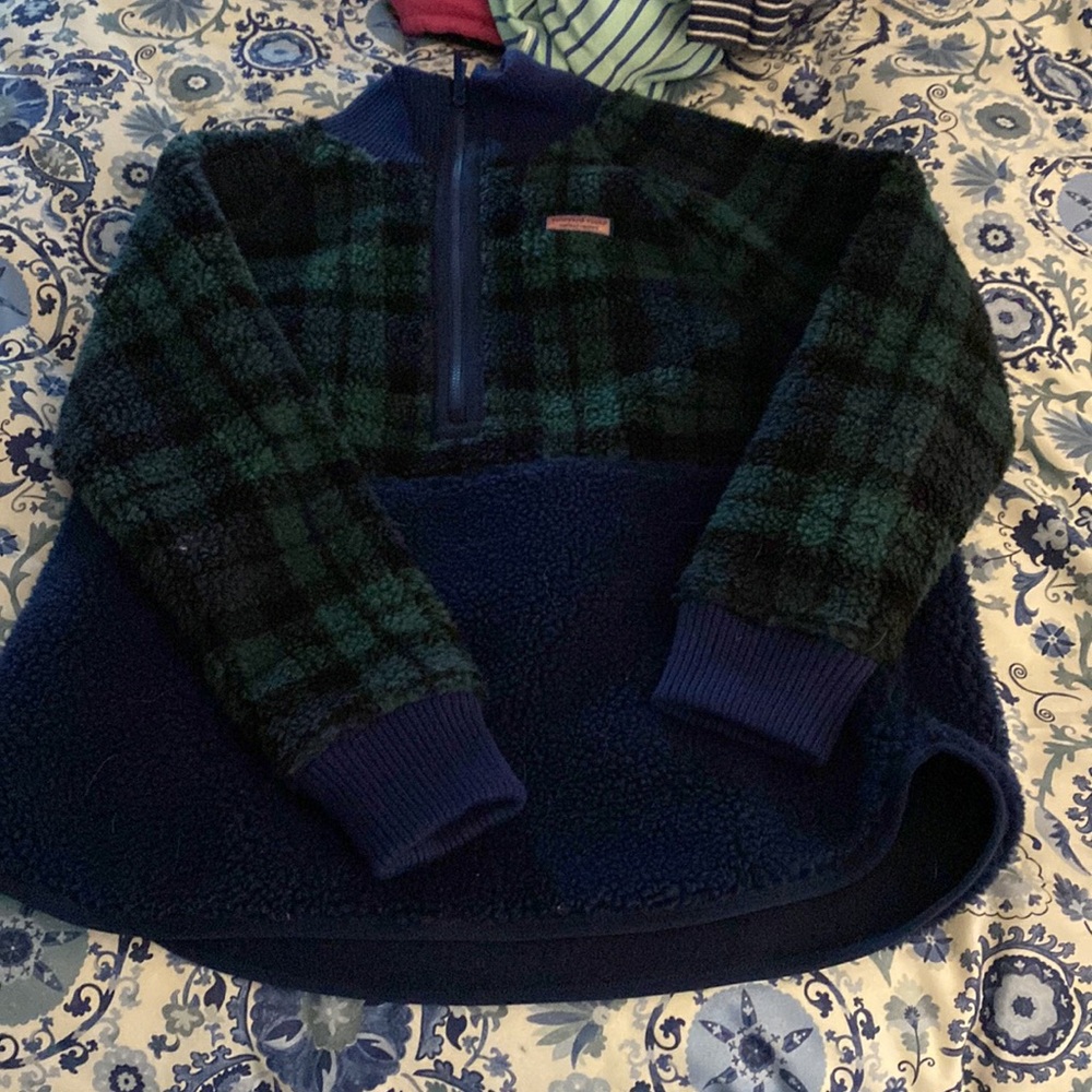Vineyard Vines Women’s Assorted Sweatshirts and Hoodies. - Picture 9 of 10